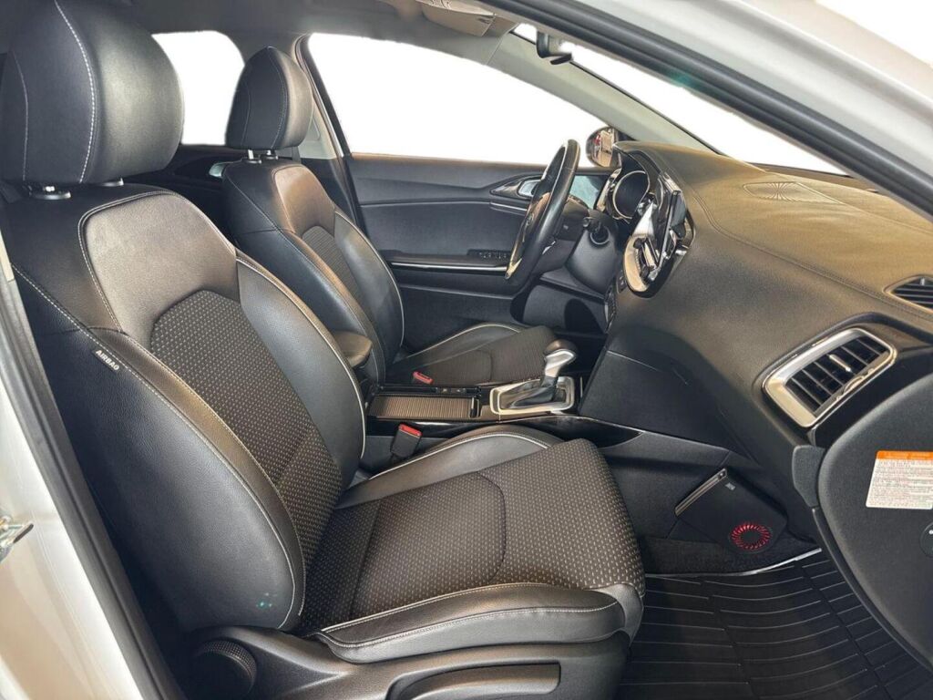 Kia XCeed 2021 Valkoinen