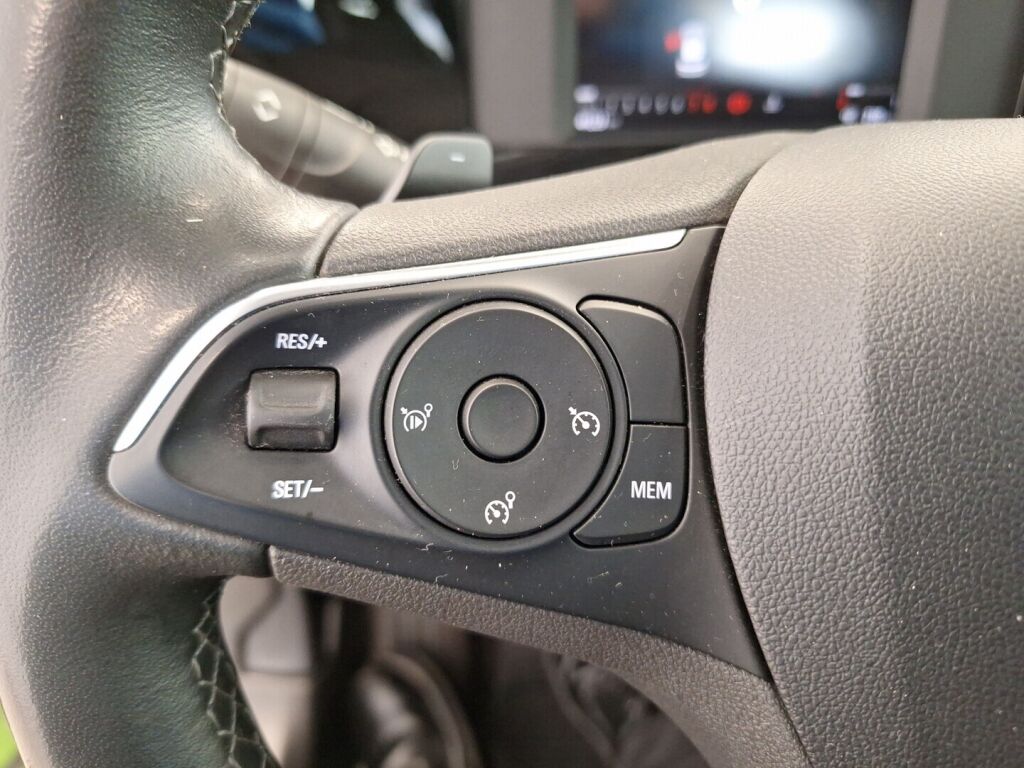 Opel Mokka 2021 Vihreä