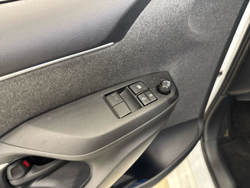 Toyota Yaris 2021 Valkoinen