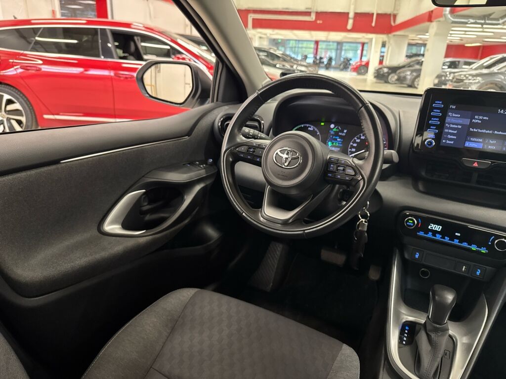 Toyota Yaris 2021 Valkoinen