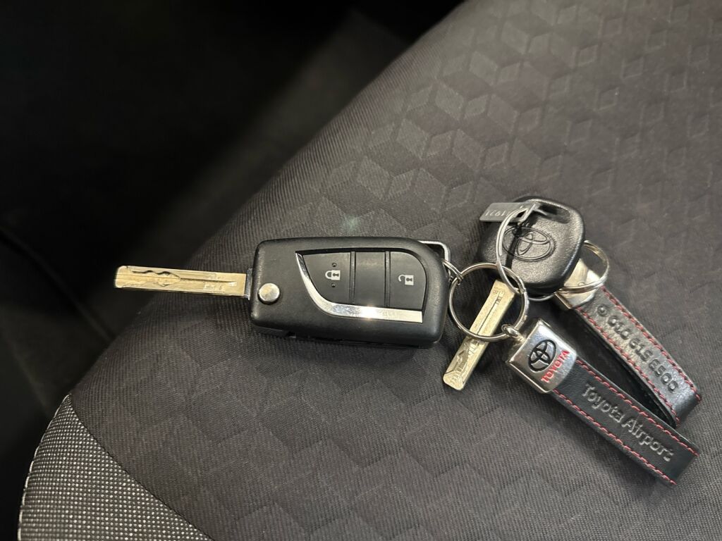 Toyota Yaris 2021 Valkoinen