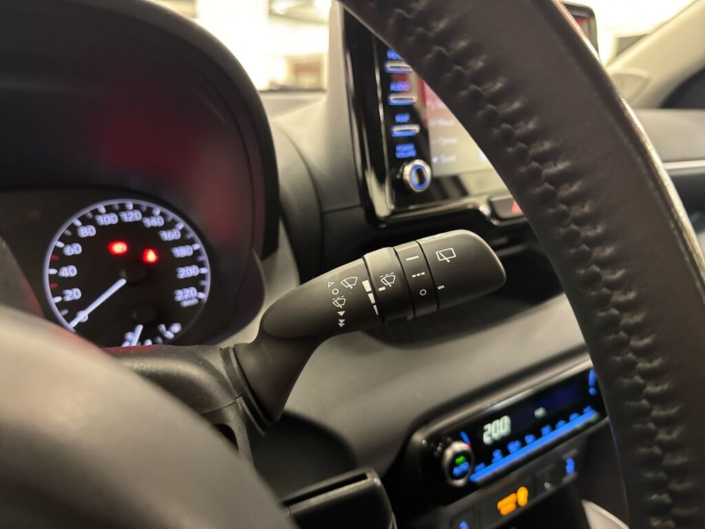 Toyota Yaris 2021 Valkoinen