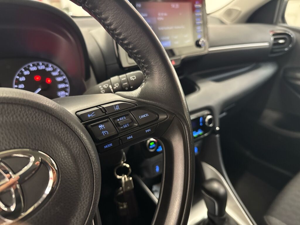 Toyota Yaris 2021 Valkoinen