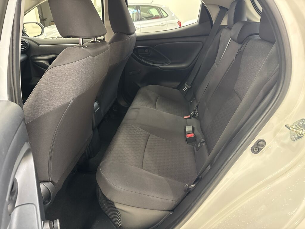 Toyota Yaris 2021 Valkoinen