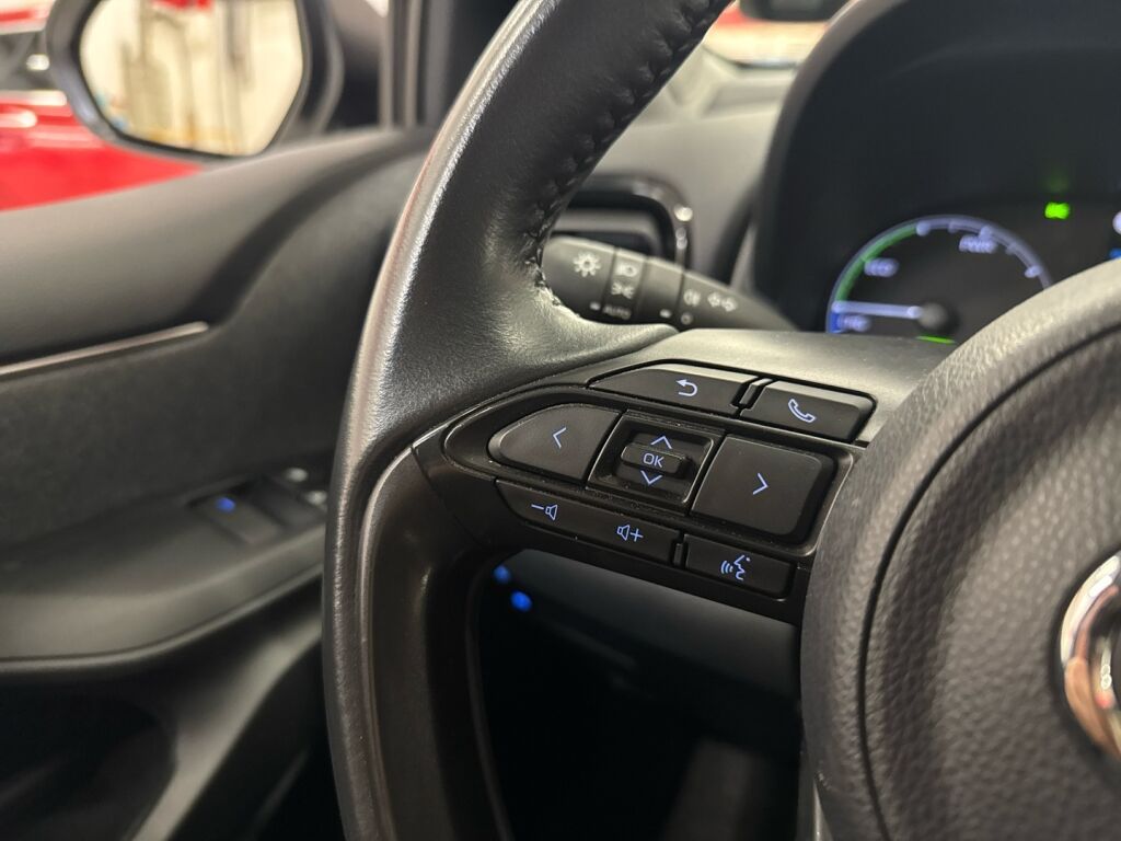 Toyota Yaris 2021 Valkoinen