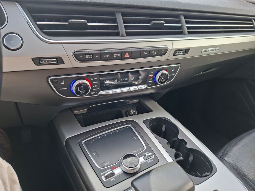 Audi Q7 2017 Sininen