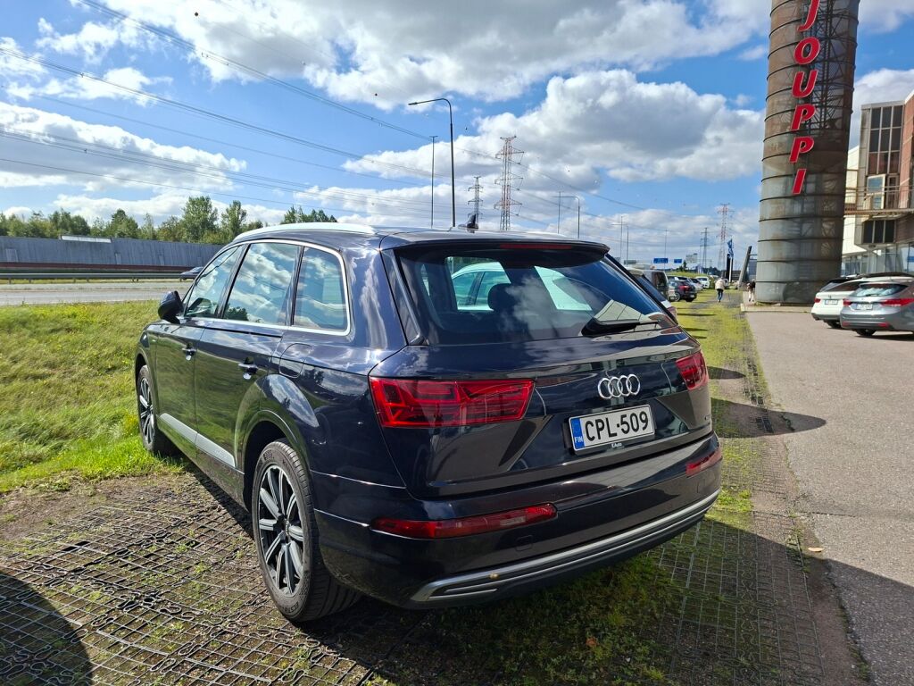Audi Q7 2017 Sininen