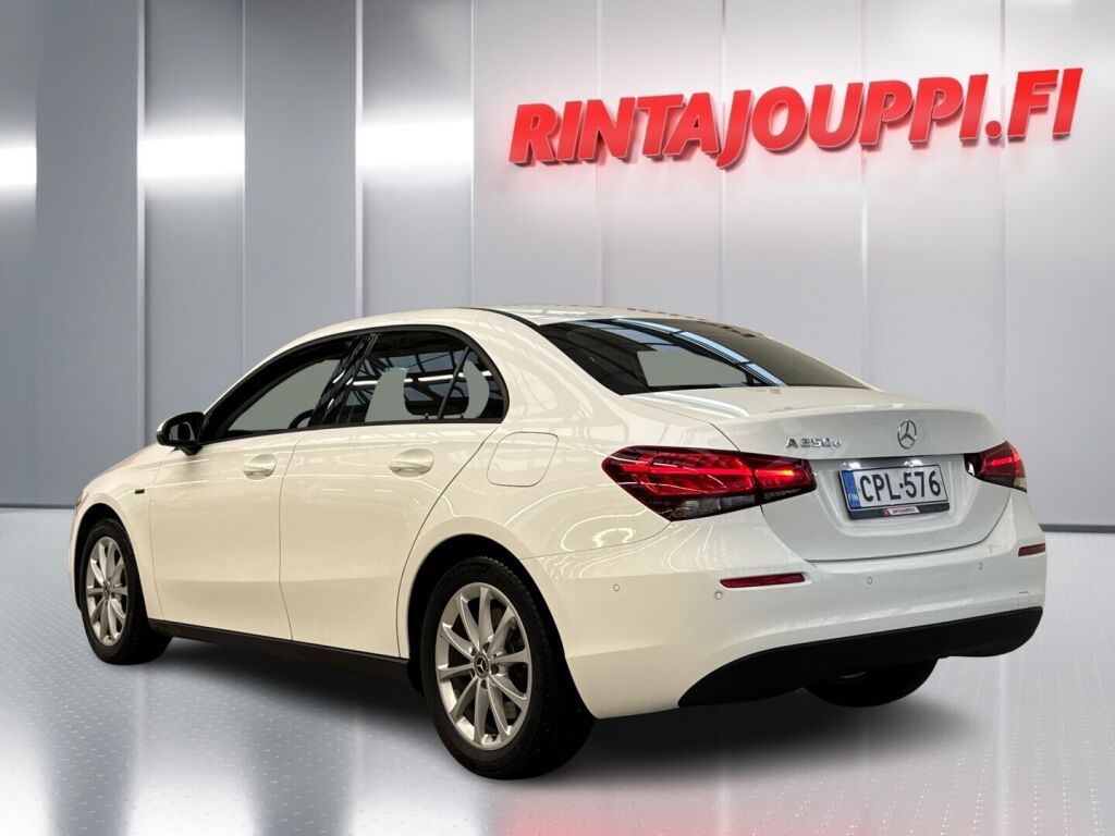 Mercedes-Benz A 2020 Valkoinen
