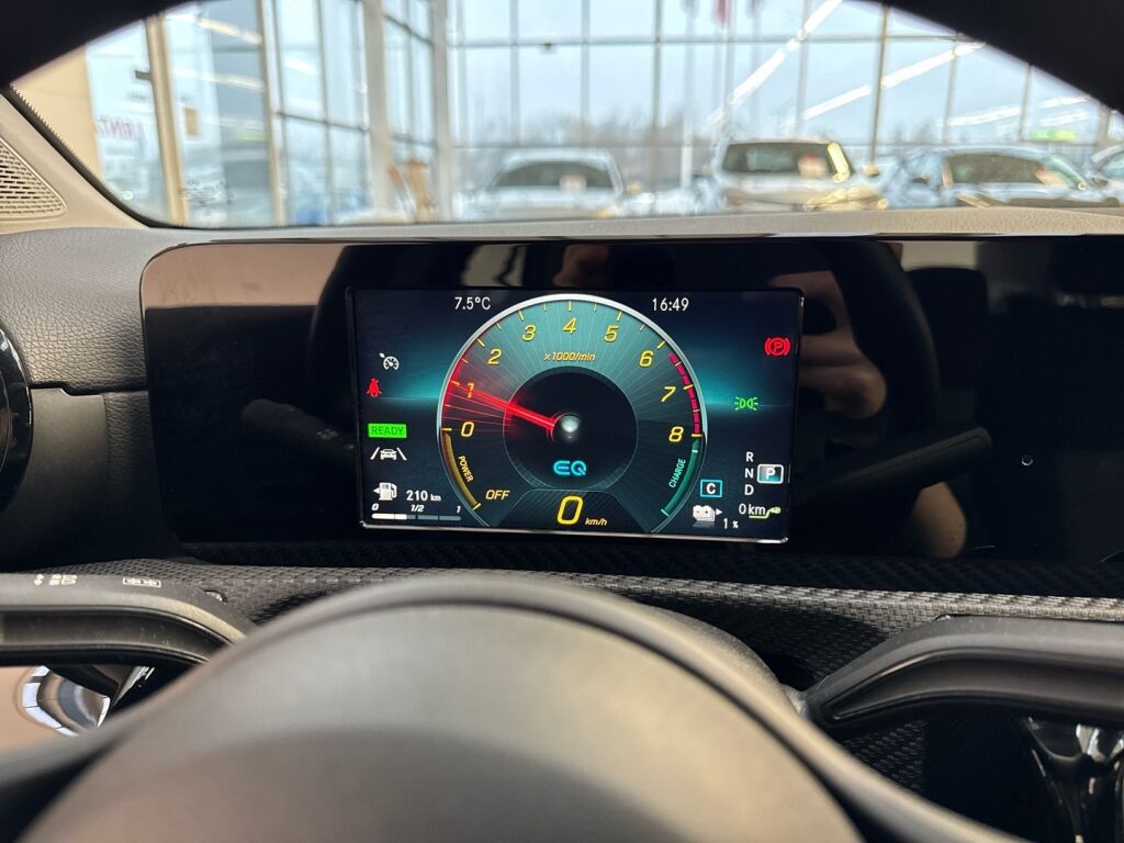 Mercedes-Benz A 2020 Valkoinen