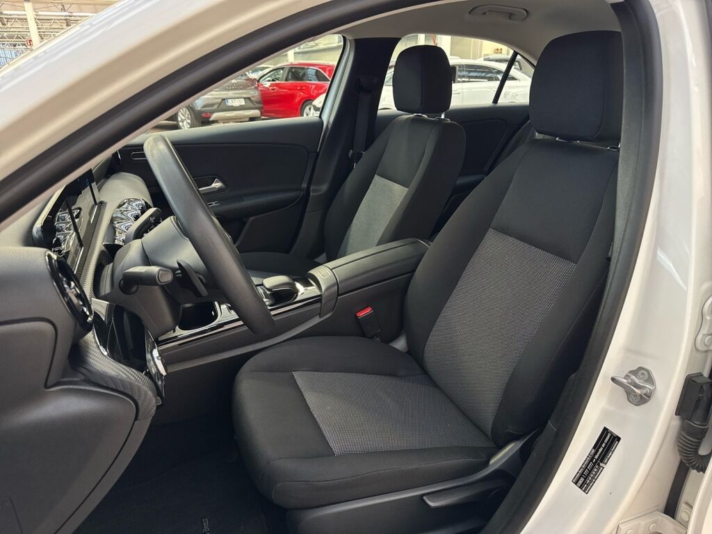 Mercedes-Benz A 2020 Valkoinen