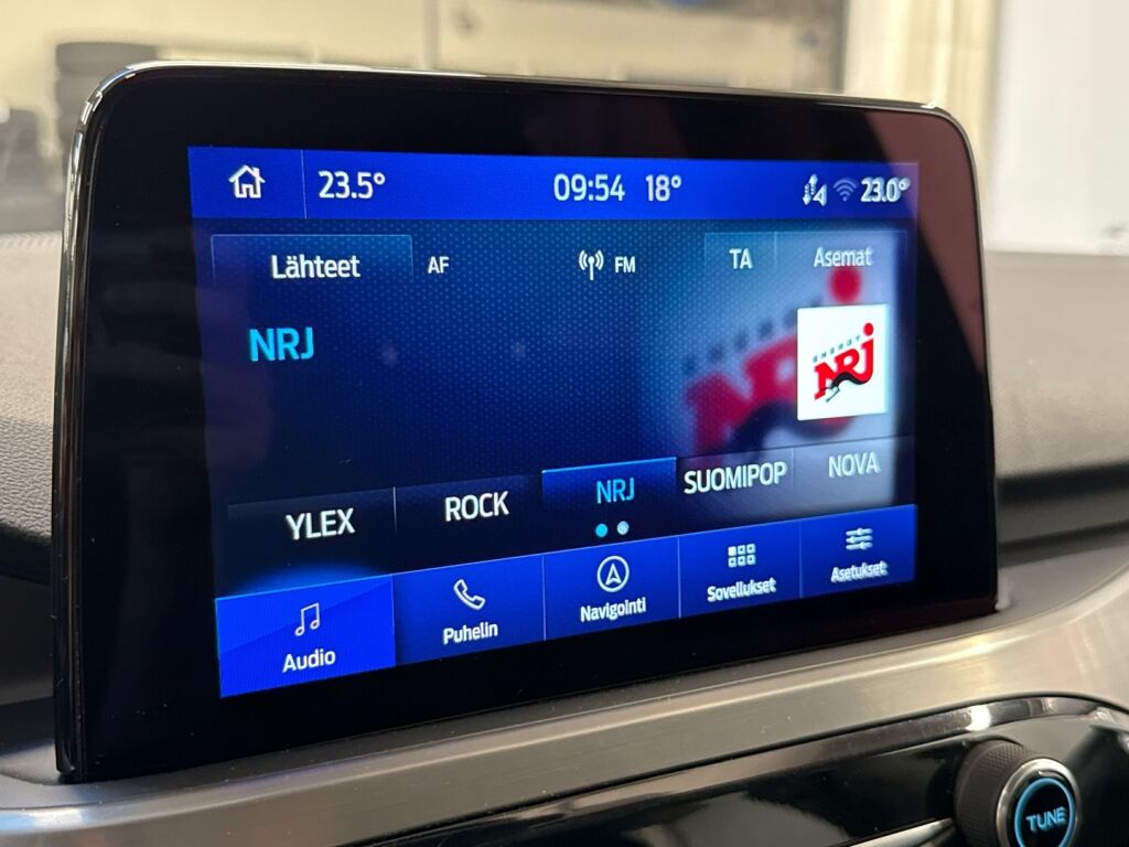 Ford Kuga 2021 Musta