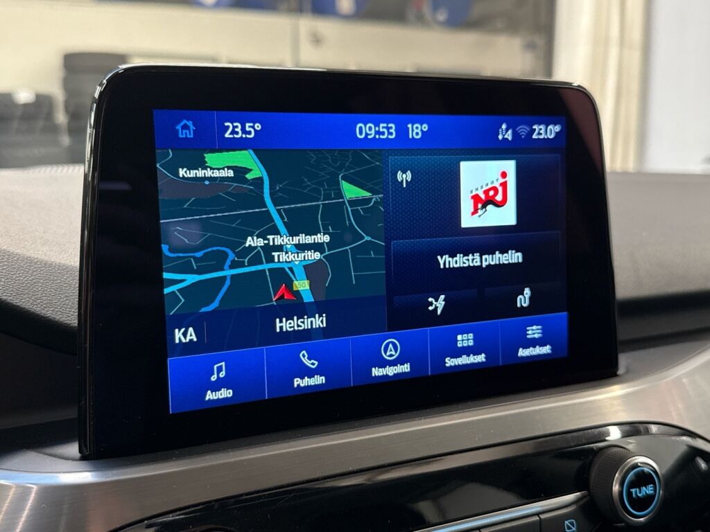 Ford Kuga 2021 Musta