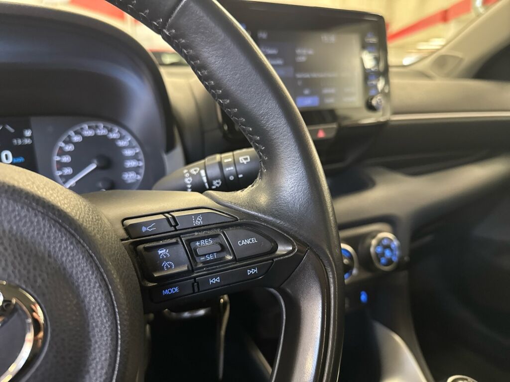 Toyota Yaris 2021 Valkoinen