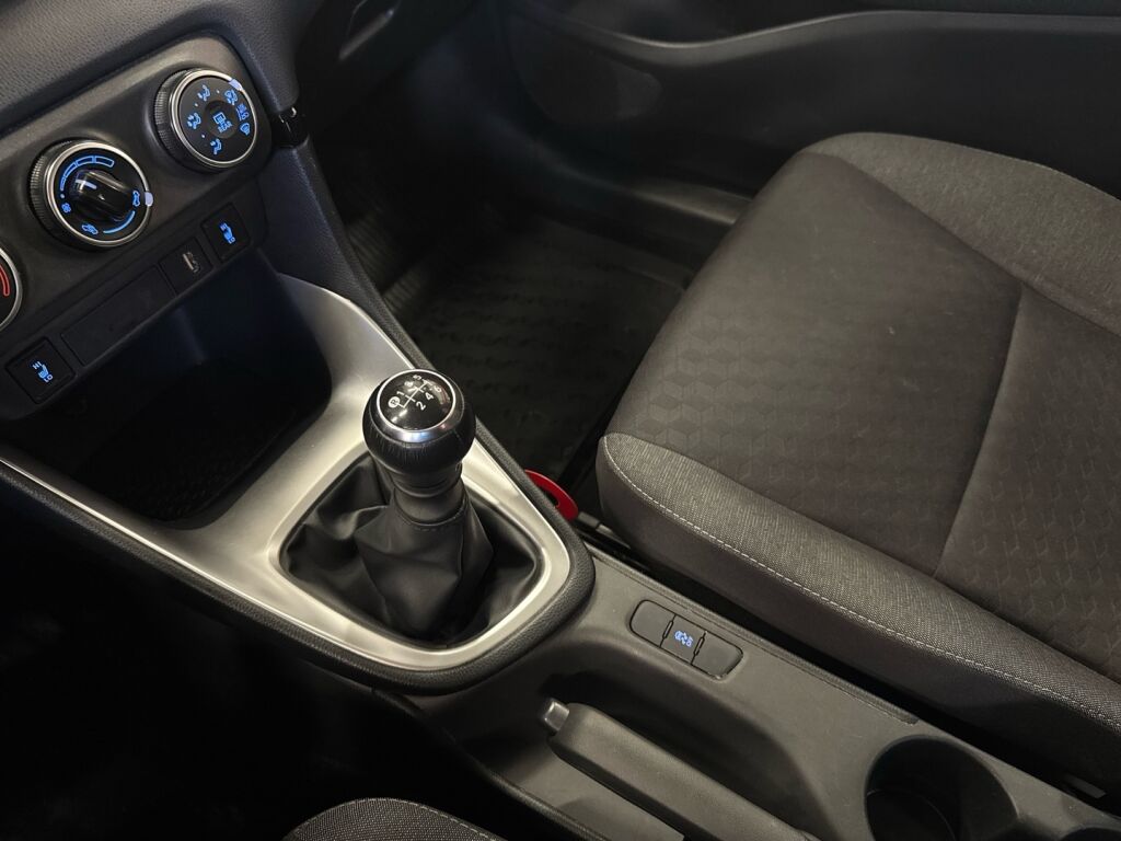 Toyota Yaris 2021 Valkoinen