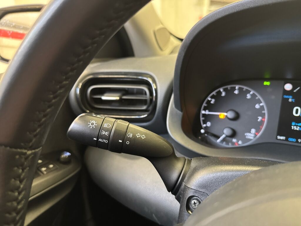 Toyota Yaris 2021 Valkoinen