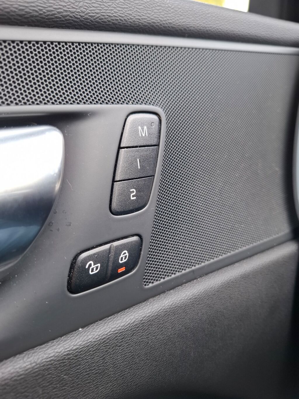 Volvo XC60 2021 Harmaa