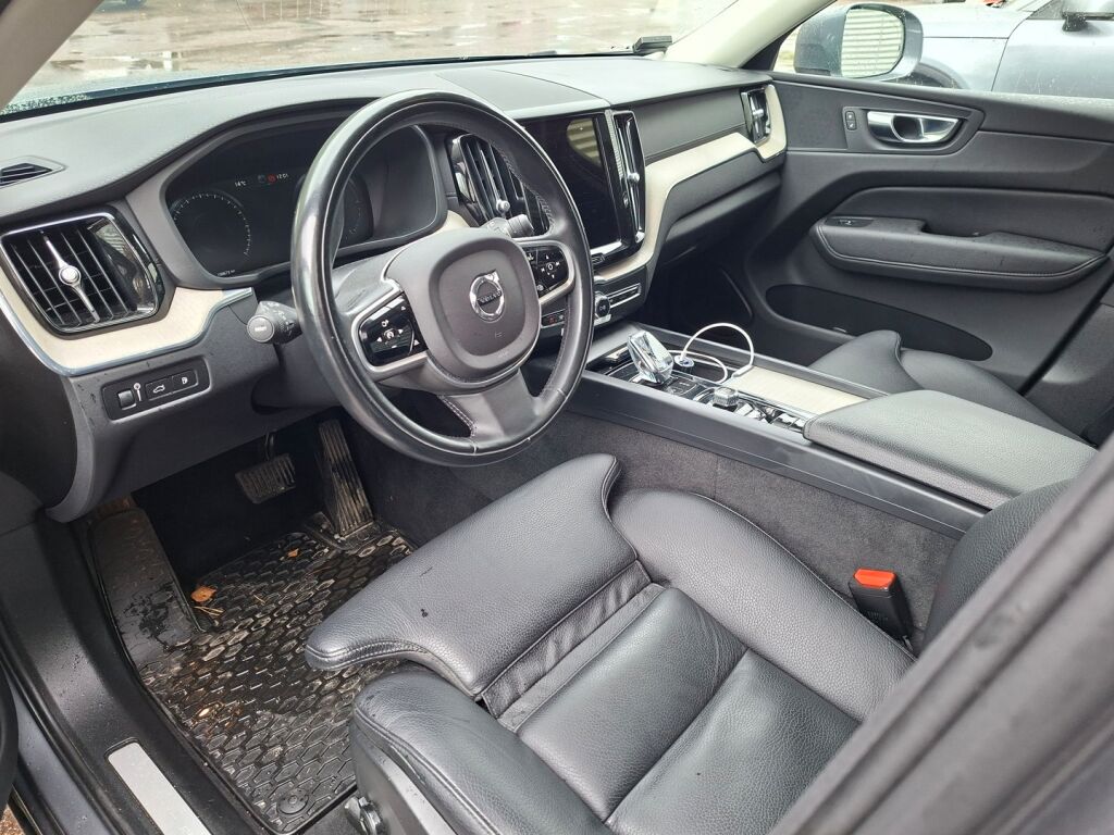 Volvo XC60 2021 Harmaa