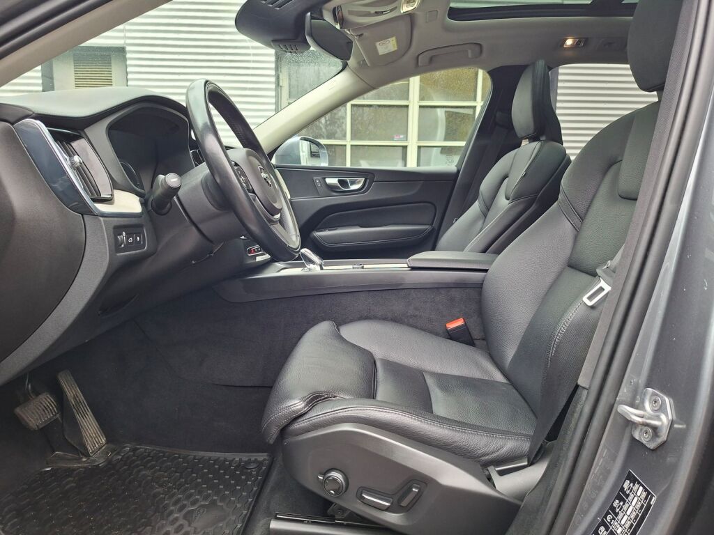 Volvo XC60 2021 Harmaa