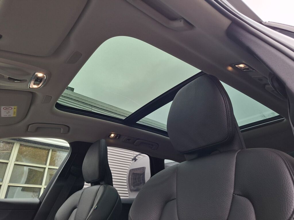 Volvo XC60 2021 Harmaa