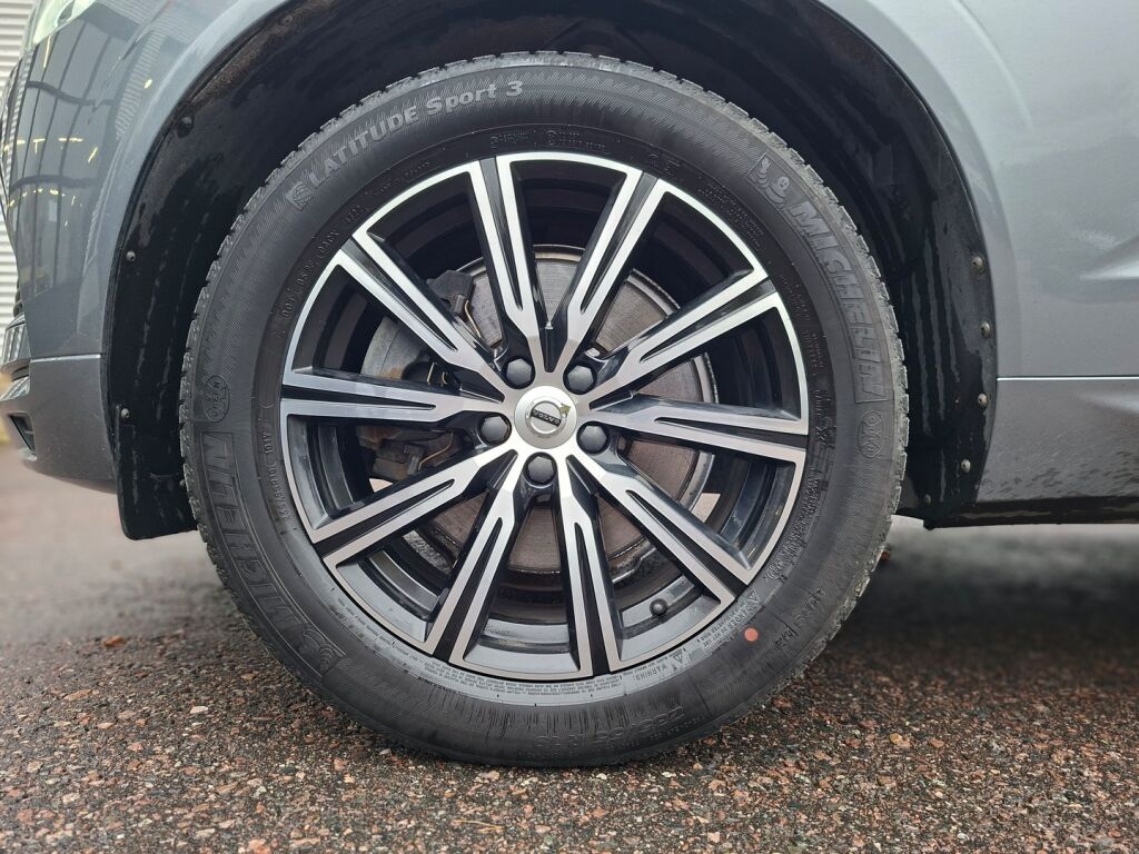 Volvo XC60 2021 Harmaa