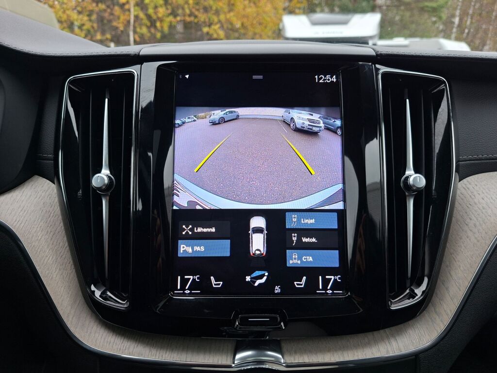 Volvo XC60 2021 Harmaa