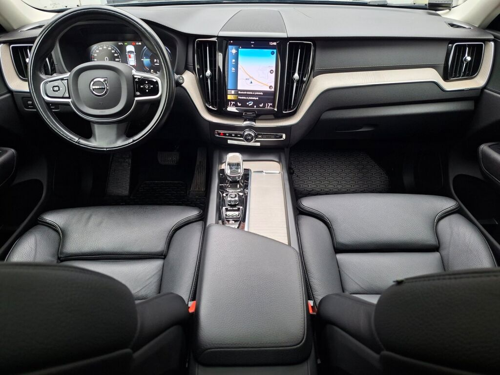 Volvo XC60 2021 Harmaa