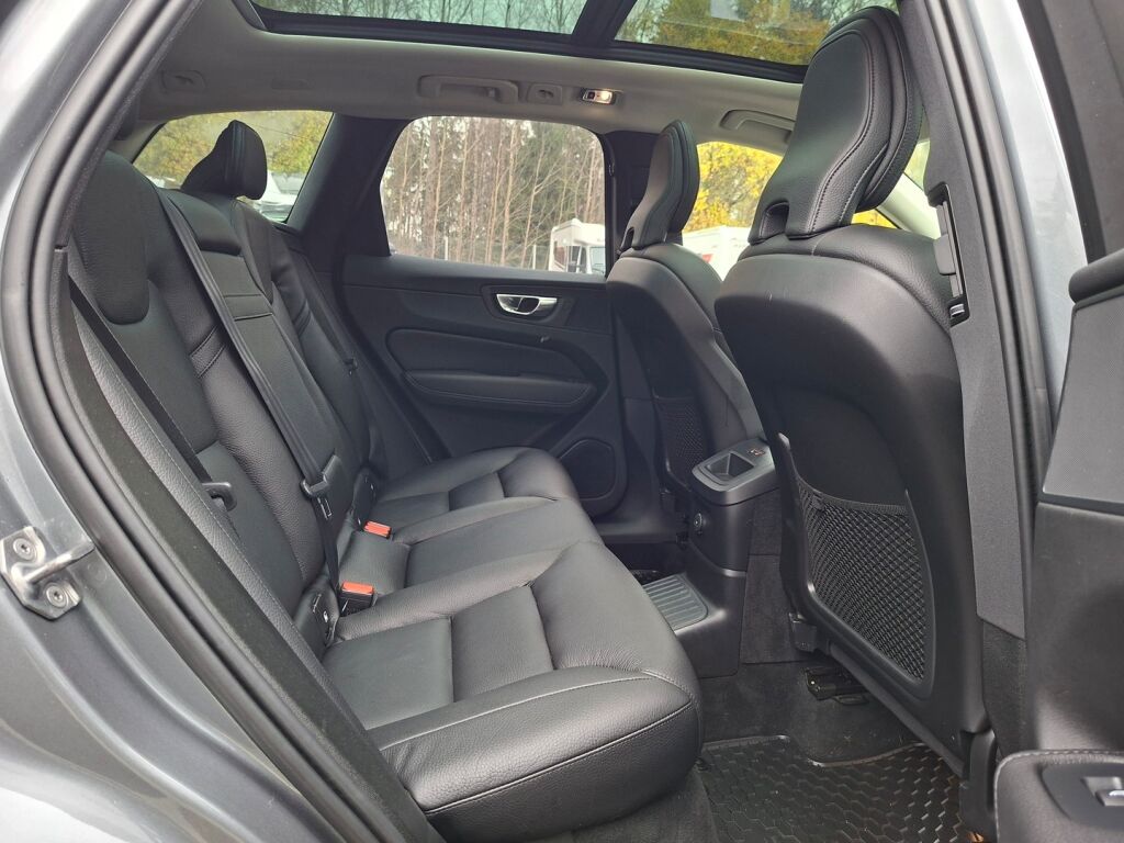 Volvo XC60 2021 Harmaa