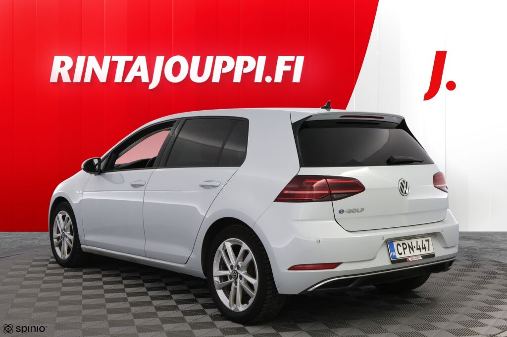 Volkswagen Golf 2018 Valkoinen