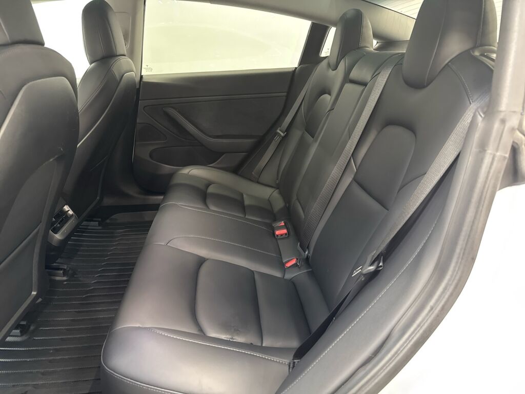 Tesla Model 3 2021 Valkoinen