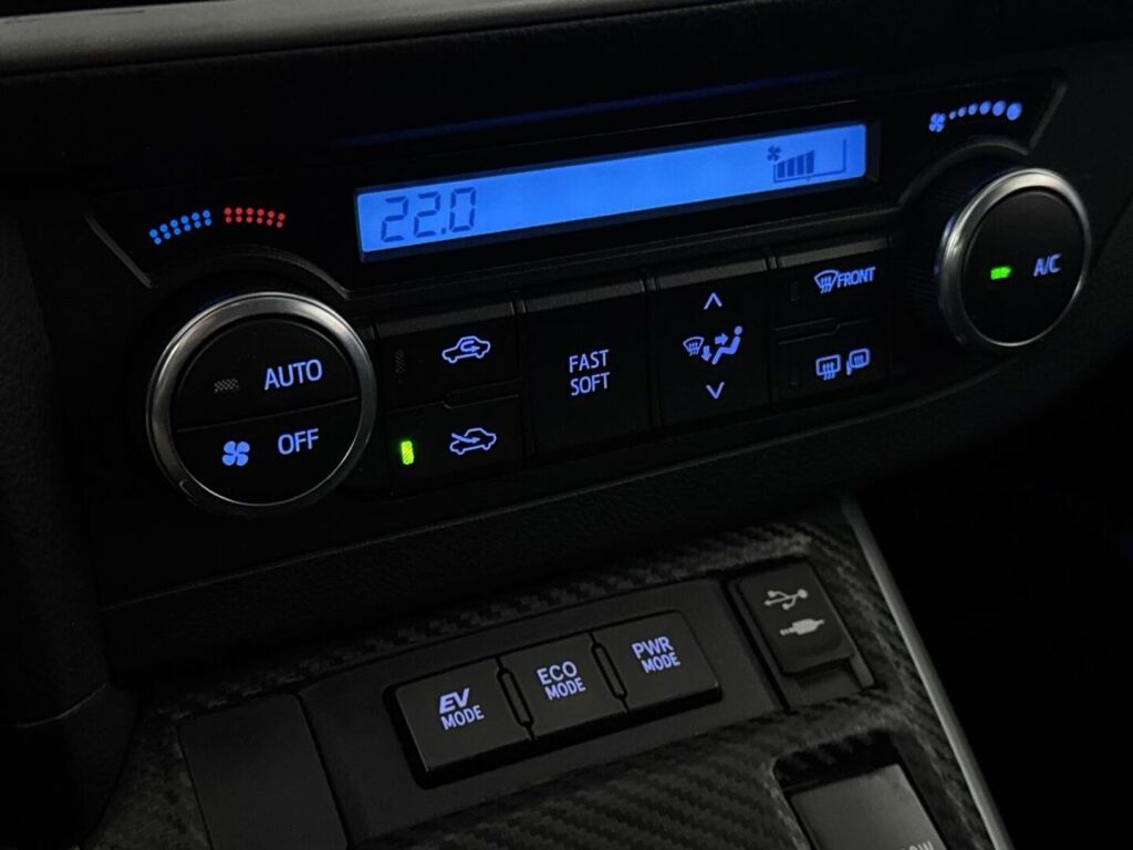 Toyota Auris 2014 Musta