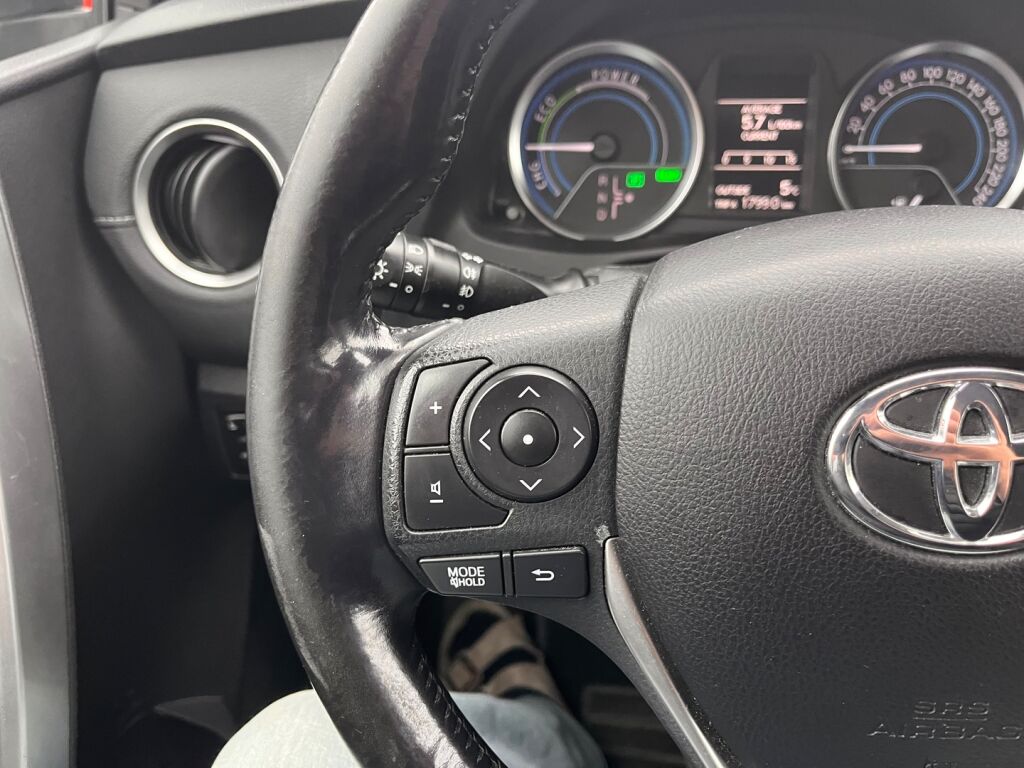 Toyota Auris 2014 Musta