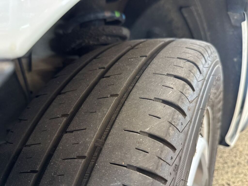 Renault Trafic 2021 Valkoinen