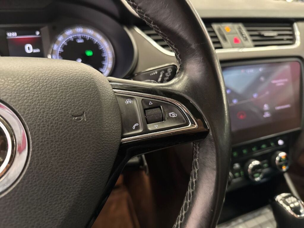 Skoda Octavia 2018 Valkoinen