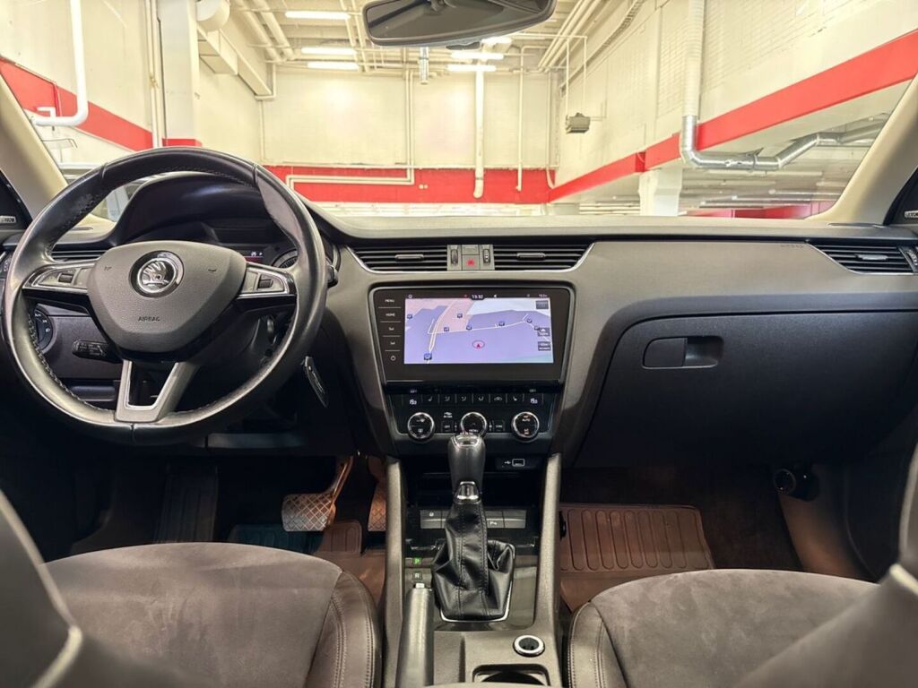 Skoda Octavia 2018 Valkoinen