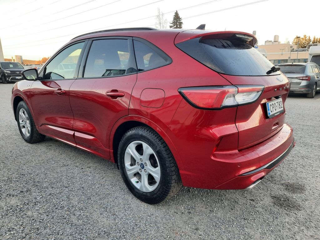 Ford Kuga 2021 Punainen