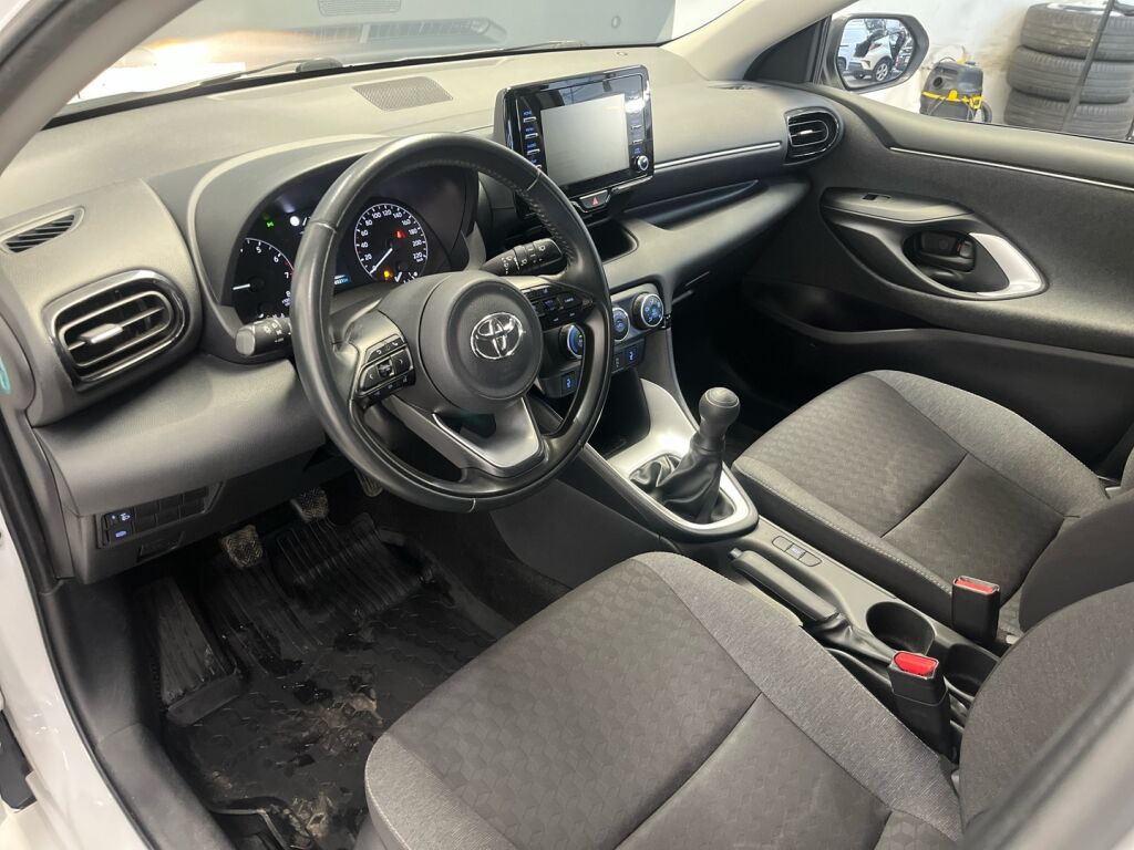 Toyota Yaris 2021 Valkoinen