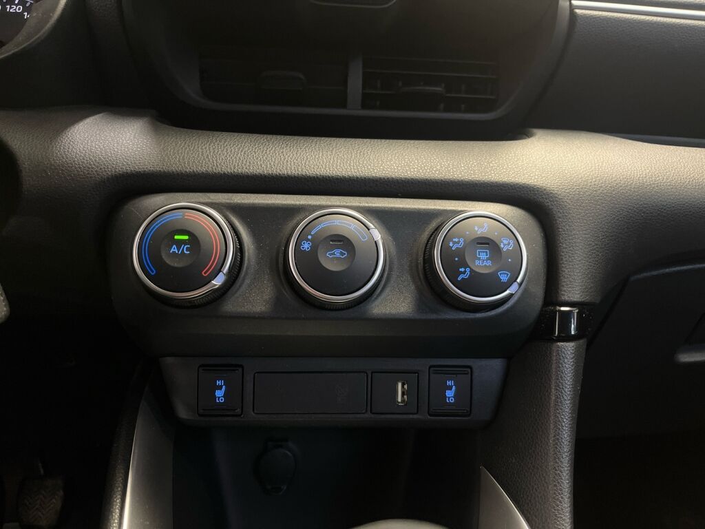 Toyota Yaris 2021 Valkoinen