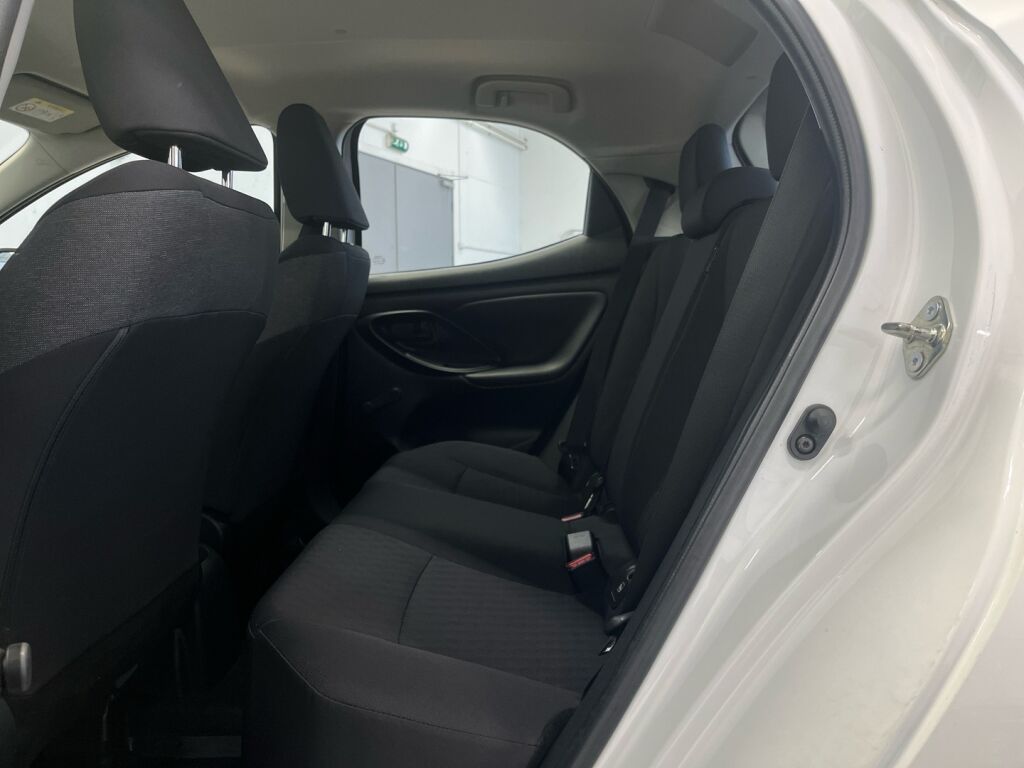 Toyota Yaris 2021 Valkoinen