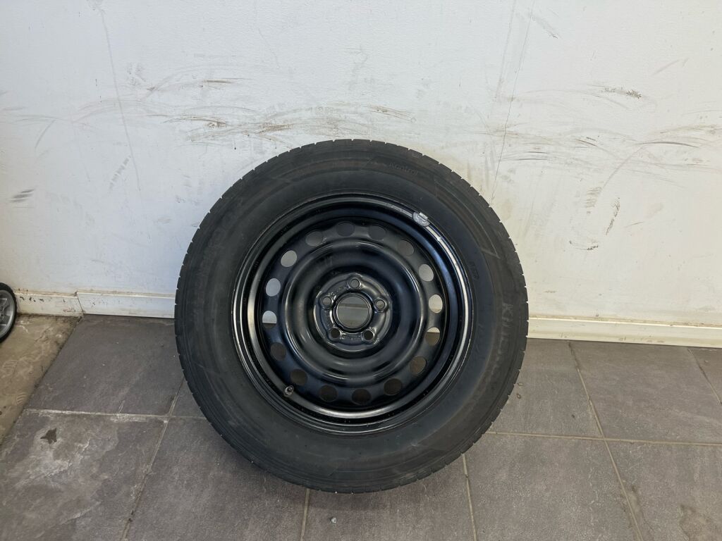 Toyota Yaris 2021 Valkoinen