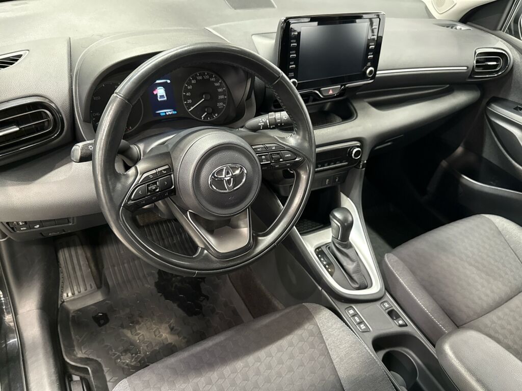 Toyota Yaris 2021 Musta