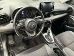 Toyota Yaris 2021 Musta