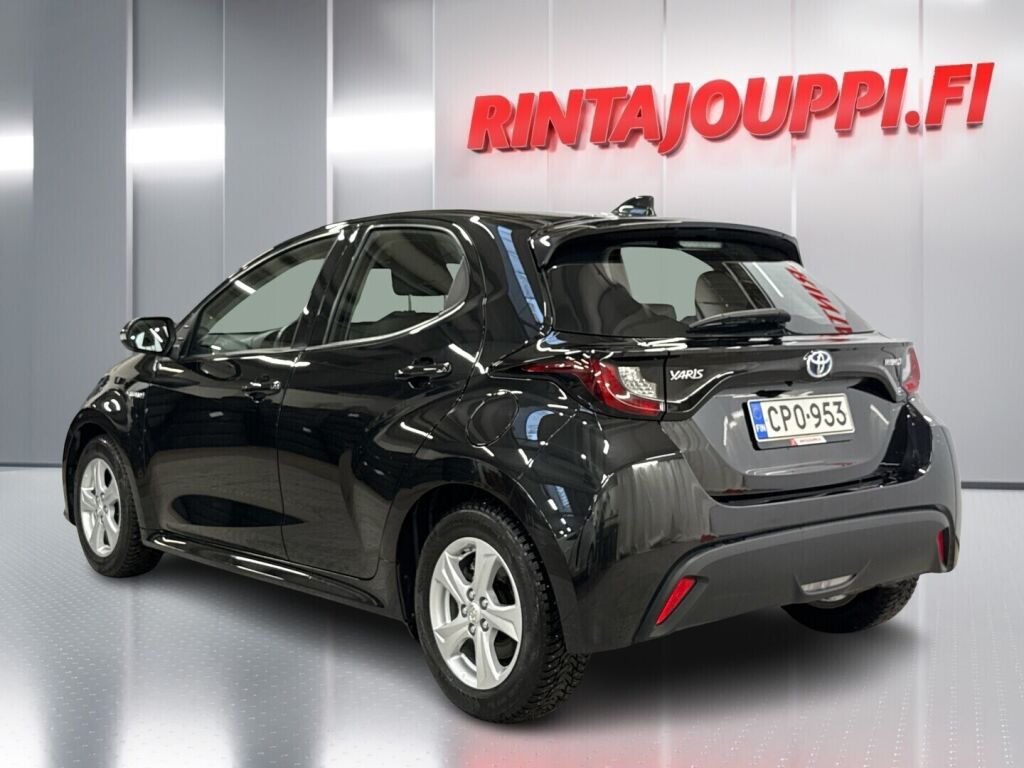 Toyota Yaris 2021 Musta