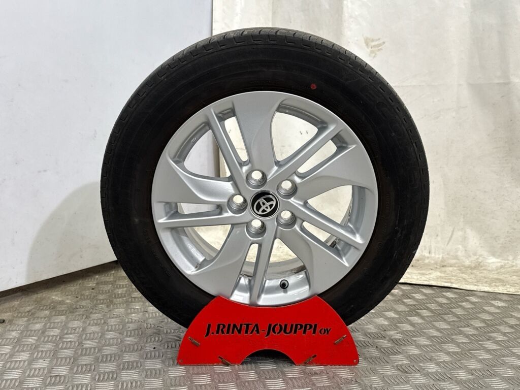 Toyota Yaris 2021 Musta