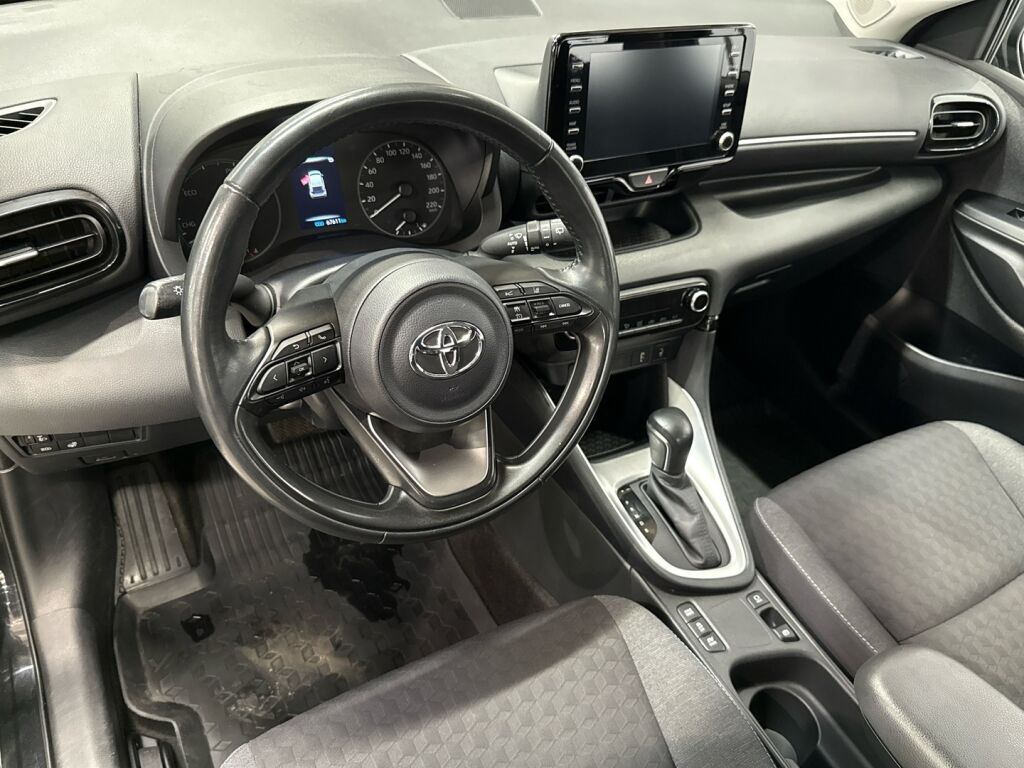 Toyota Yaris 2021 Musta