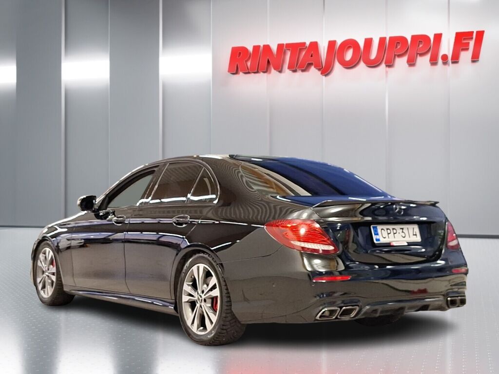 Mercedes-Benz E 2018 Musta