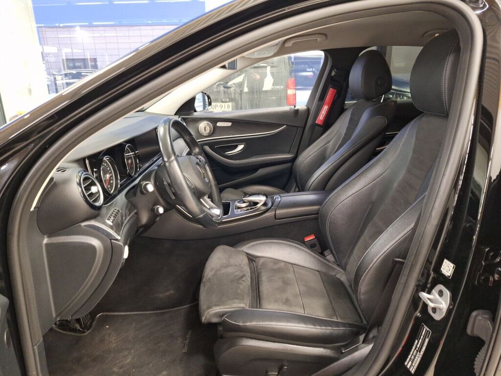 Mercedes-Benz E 2018 Musta