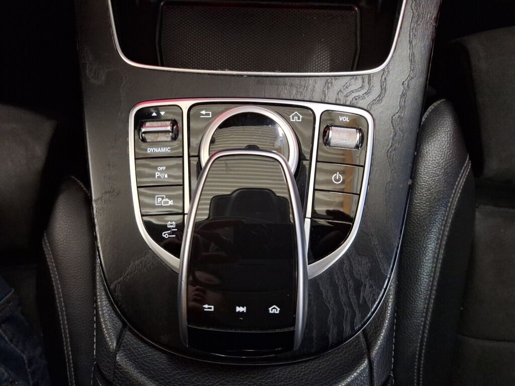 Mercedes-Benz E 2018 Musta