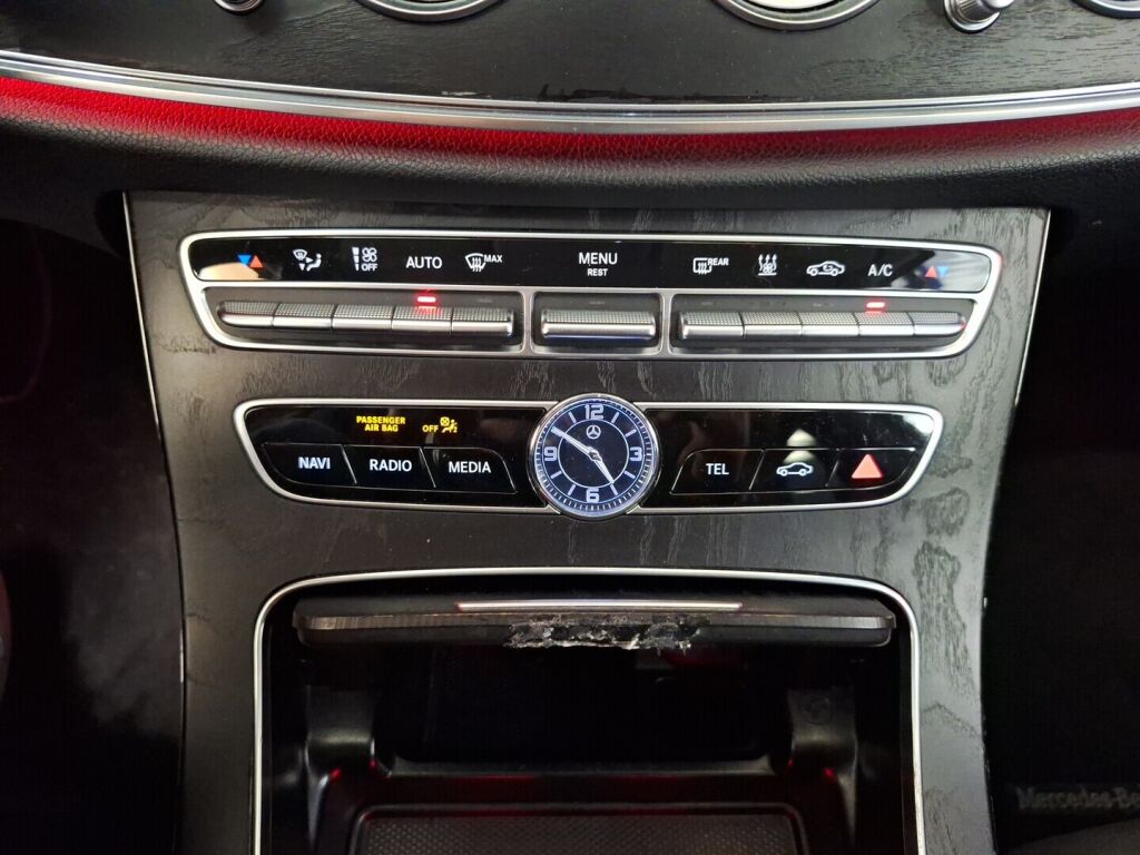 Mercedes-Benz E 2018 Musta