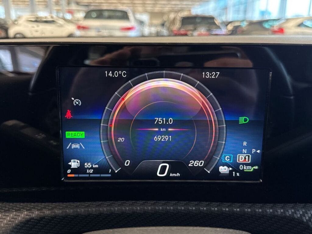 Mercedes-Benz A 2021 Musta