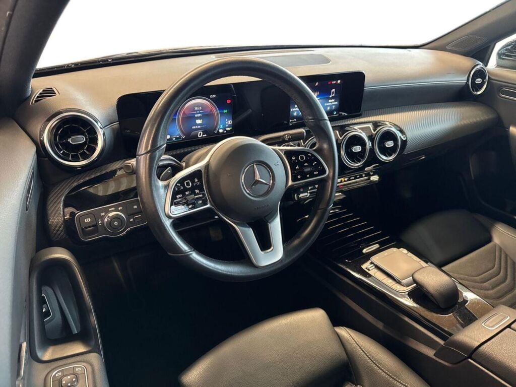 Mercedes-Benz A 2021 Musta